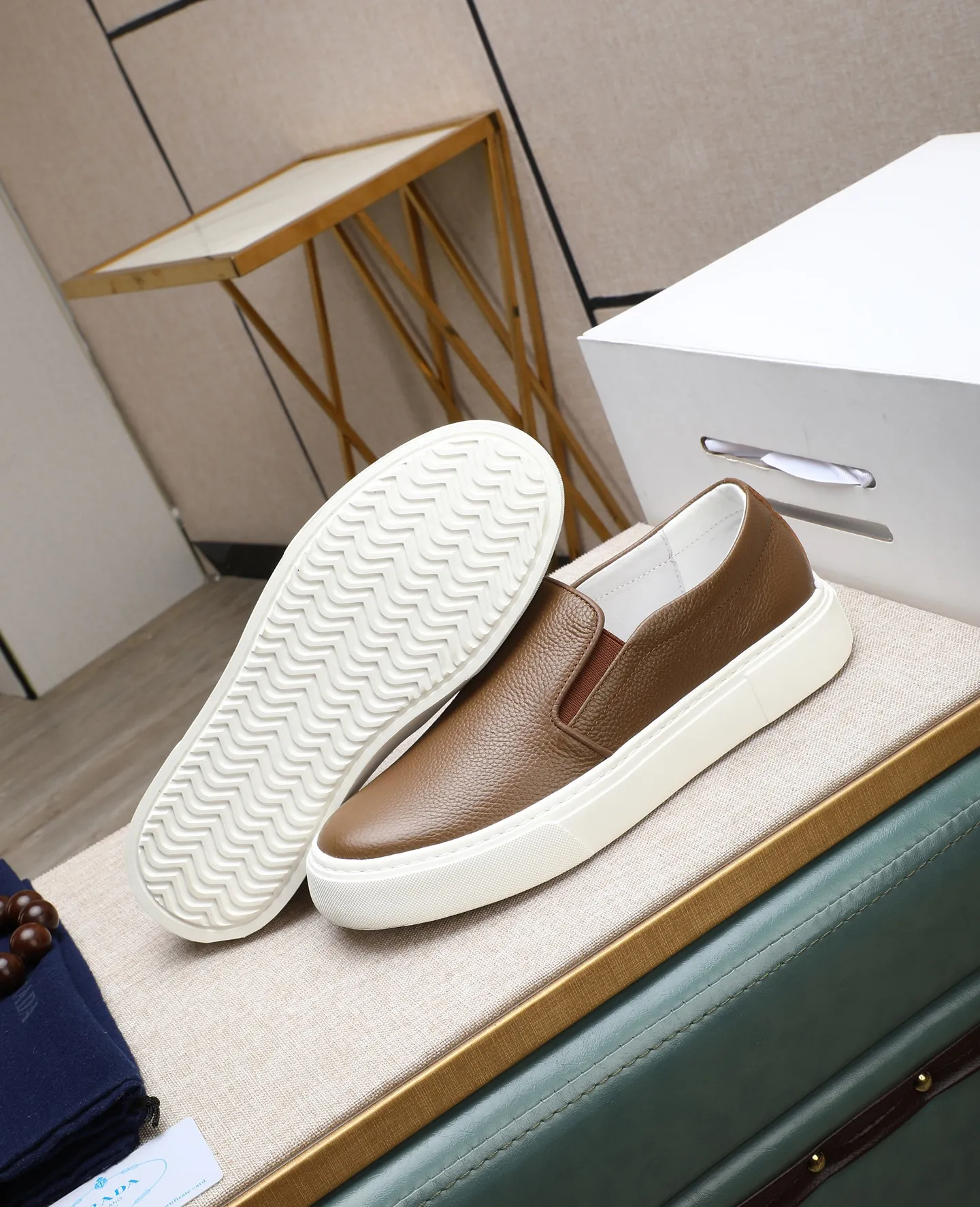 Men's men's shoes💰440🌹🌹[PRADA—Prada] latest model🙈original replica! 👟👟👟Available here. The workmanship is top-notch. The upper is made of Italian 🇮🇹Imported calfskin. ❗️Breathable genuine leather lining @Suitable for travel. The original version has an enlarged engraved sole, making it suitable for all kinds of travels, showing low-key luxury. Let quality speak for itself. Color: Size: 38-44